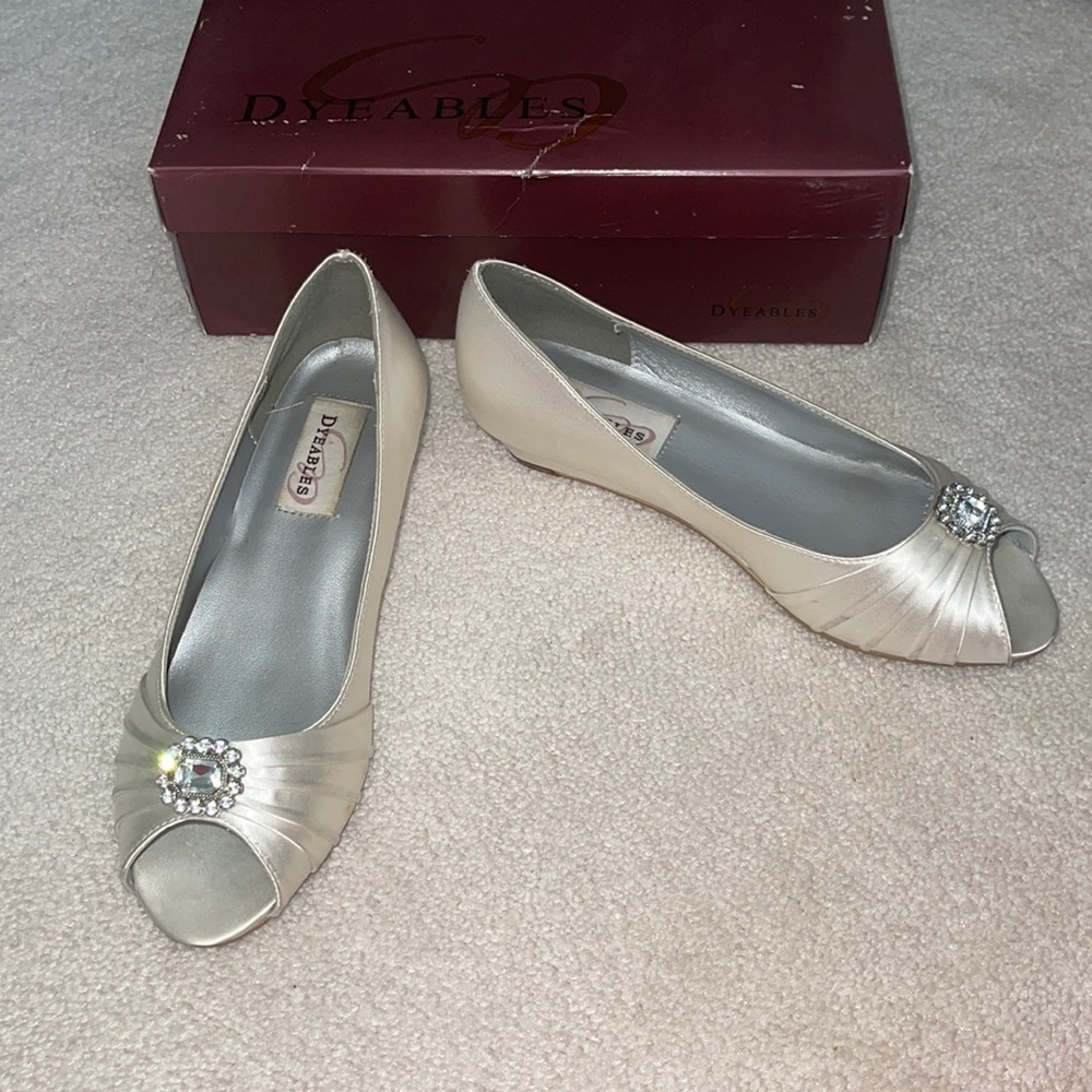 Dyeables Anette satin shoes sz 7b bridal wedges